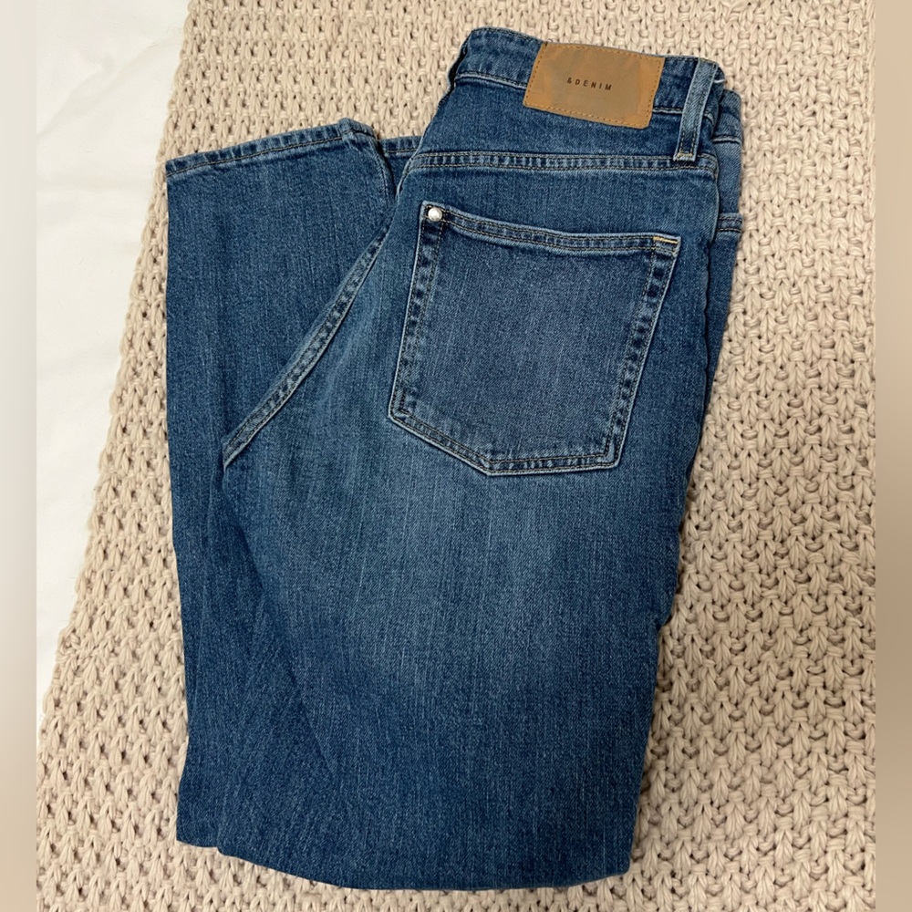 High waist mom jeans